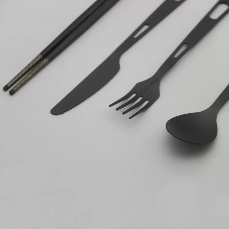 Vaisselle noire en titane pur, - Camping Cooking Set For 4 avis et prix